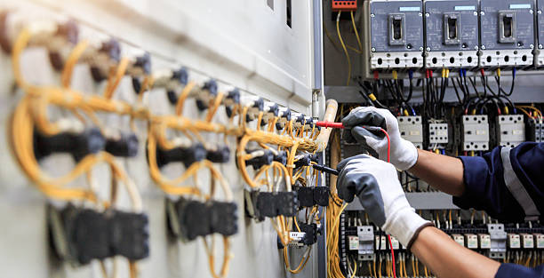 Professional Electrician technician working in Leonia, NJ